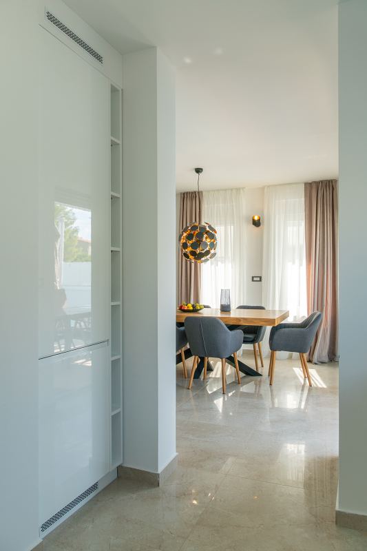 Blick von der Küche in den Essbereich – Villa DEA in Vrsi-Mulo bei Zadar